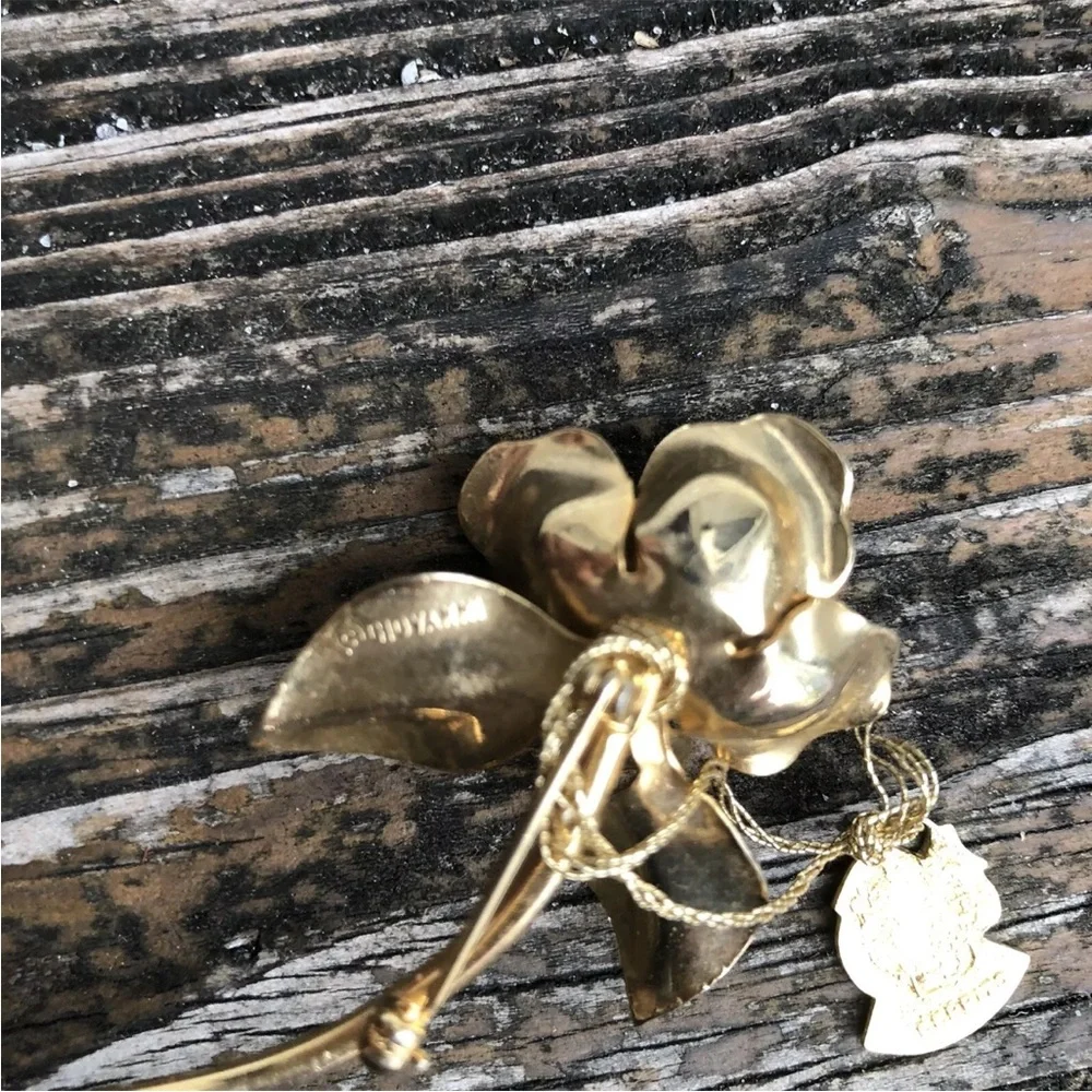 Giovanni Gold Rose Flower Brooch Metal Mod Floral Pin Vintage 50s 60s Jewelry